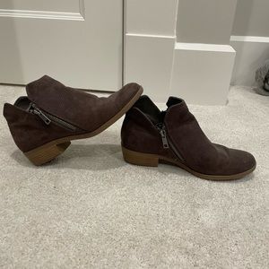 Target zipper bootie